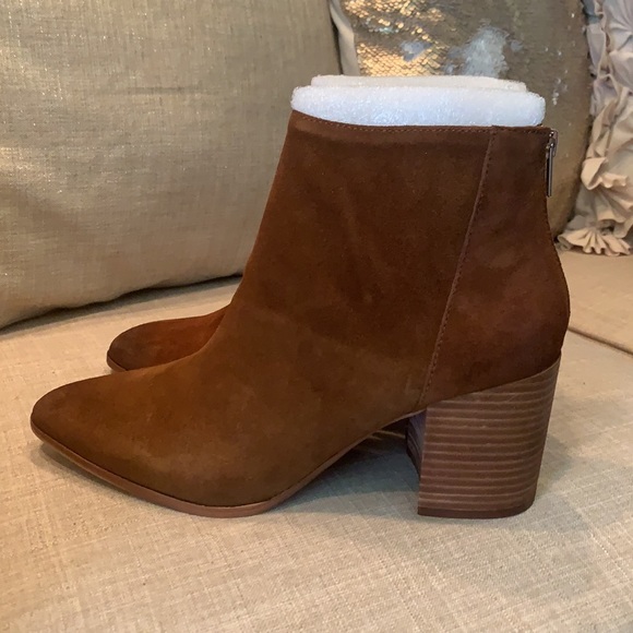 4️⃣1️⃣Aqua Dante Suede Pointed Tor Booties - Picture 7 of 8